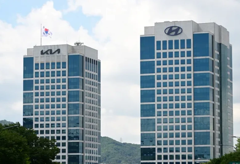 중국만 믿다 반토막 난 독일차.. 근데 현대차는 이미 그 길을 지나왔다